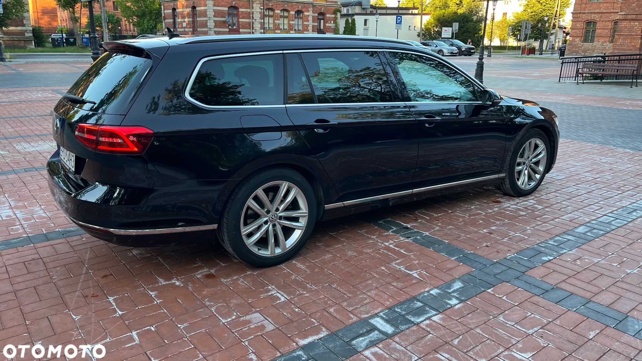 Volkswagen Passat - 8