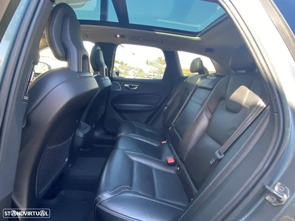 Volvo XC 60 2.0 D4 Inscription AWD Geartronic - 14