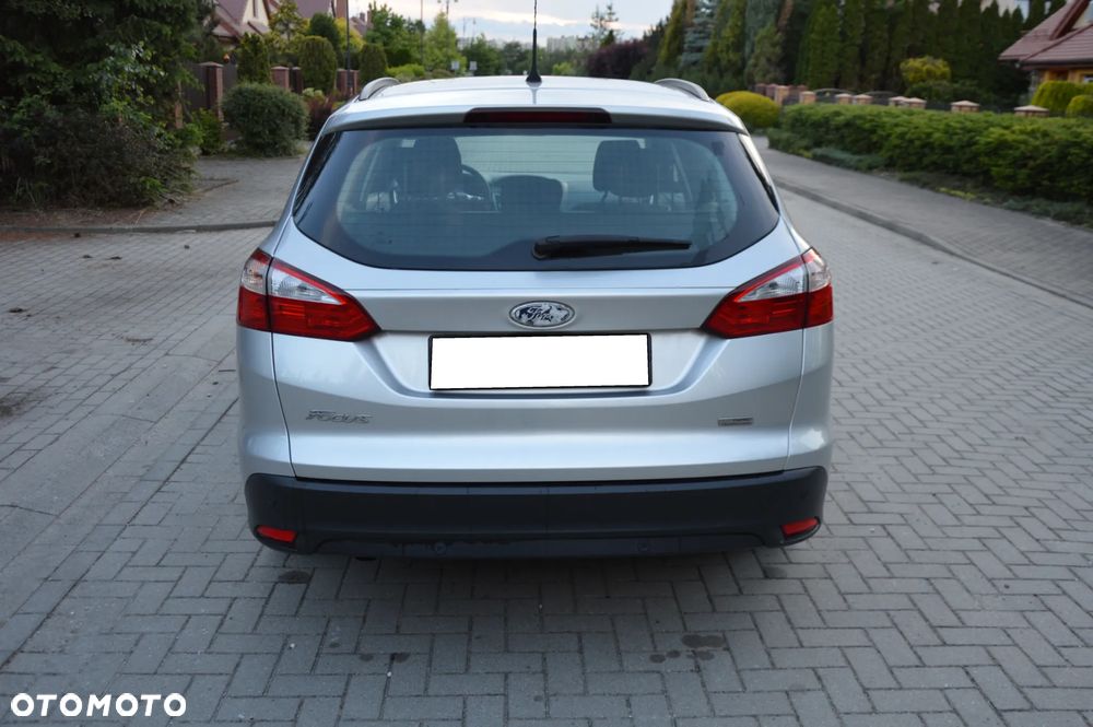 Ford Focus 1.6 TDCi DPF SYNC Edition - 13
