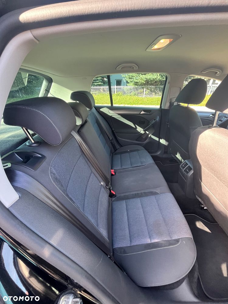 Volkswagen Golf - 24