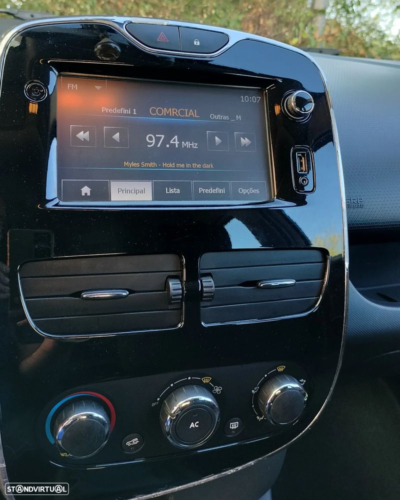 Renault Clio - 14