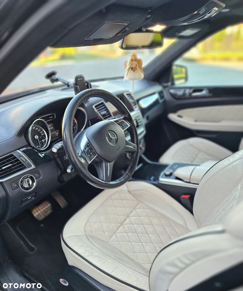 Mercedes-Benz GL 350 BlueTec 4-Matic - 5