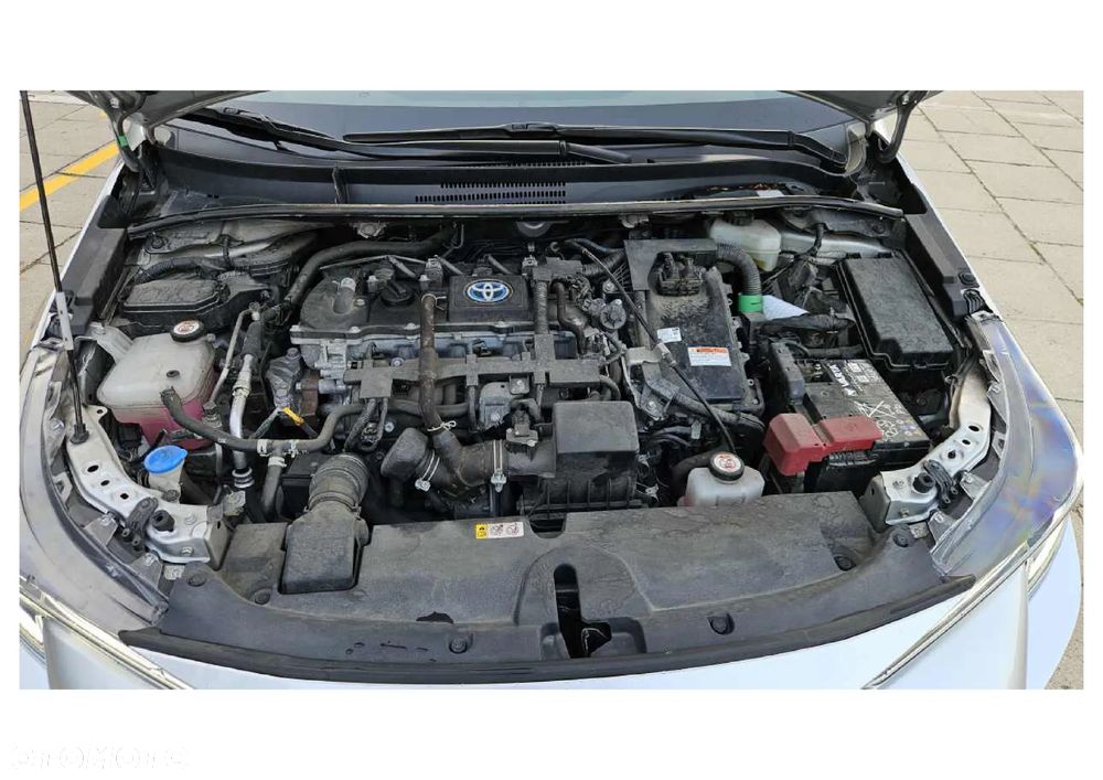Toyota Corolla 1.8 Hybrid Comfort - 29