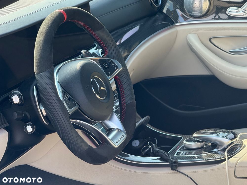 Mercedes-Benz Klasa E AMG 63 S 4Matic AMG Speedshift 9G-MCT Edition 1 - 33