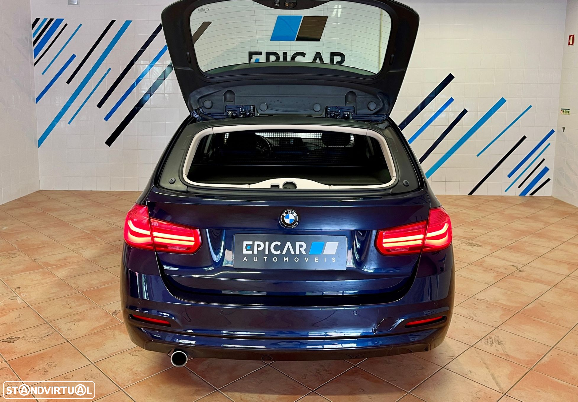 BMW 318 d Touring Advantage - 12