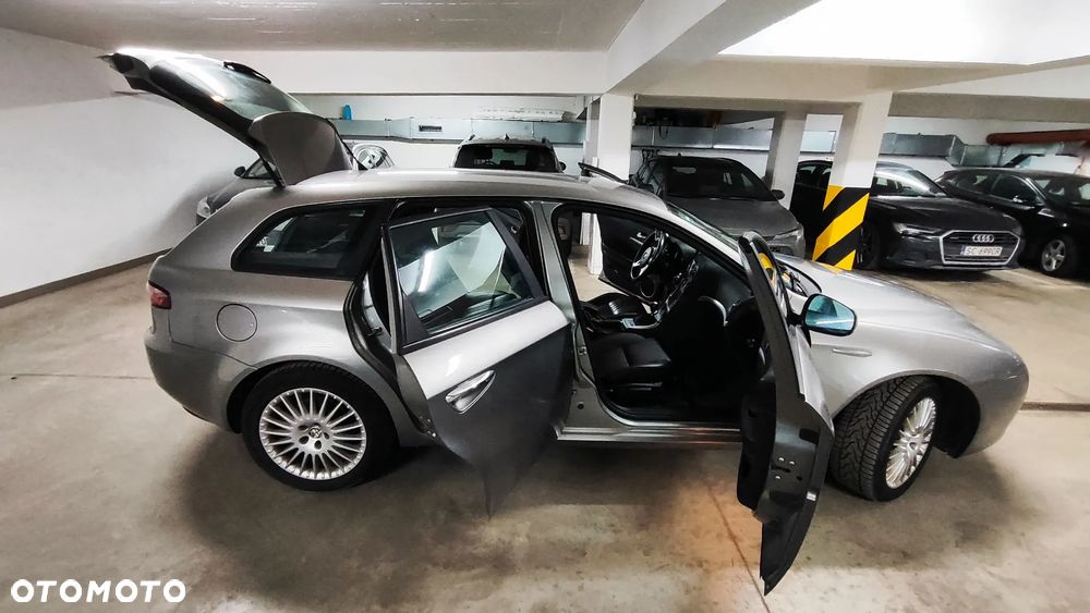 Alfa Romeo 159 2.4JTDM Distinctive - 8