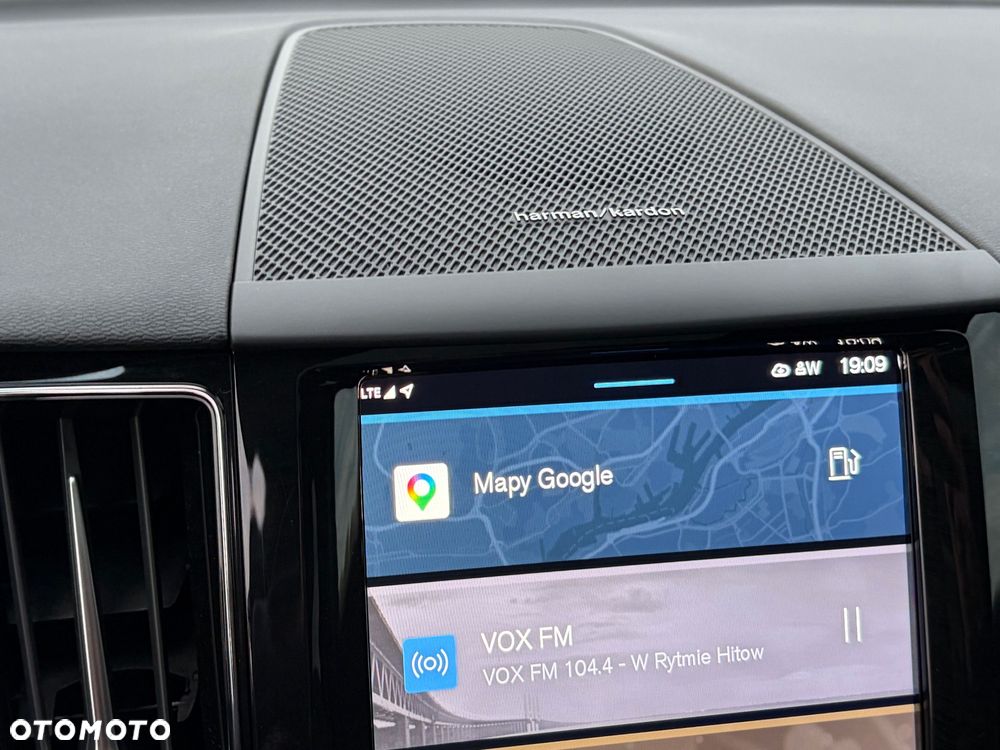 Volvo XC 60 B5 B AWD Plus Black Edition - 8