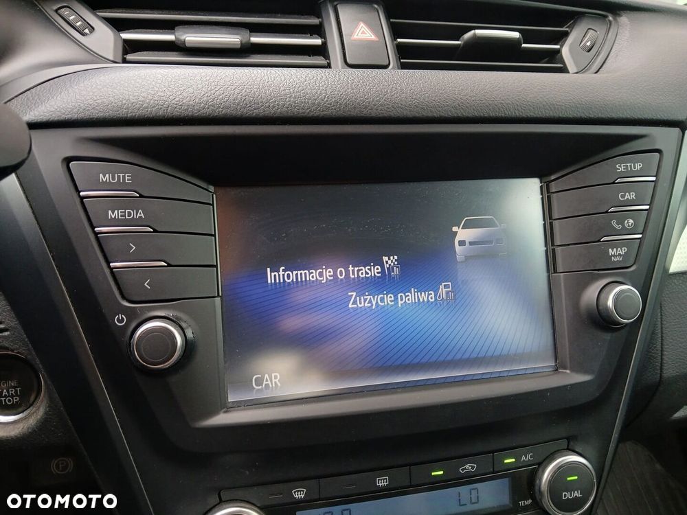 Toyota Avensis 1.8 Premium EU5 - 18