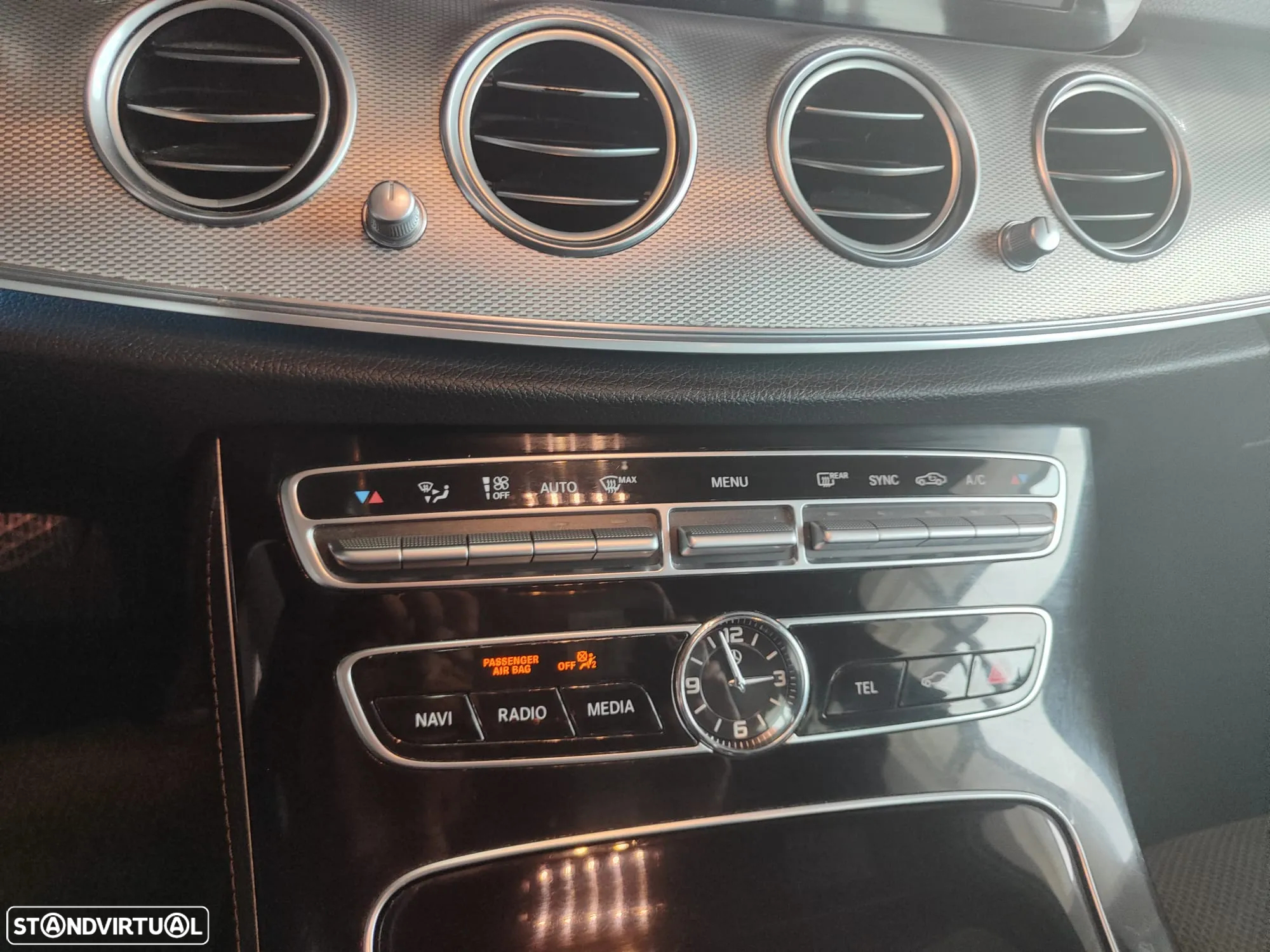 Mercedes-Benz E 220 d AMG Line - 38