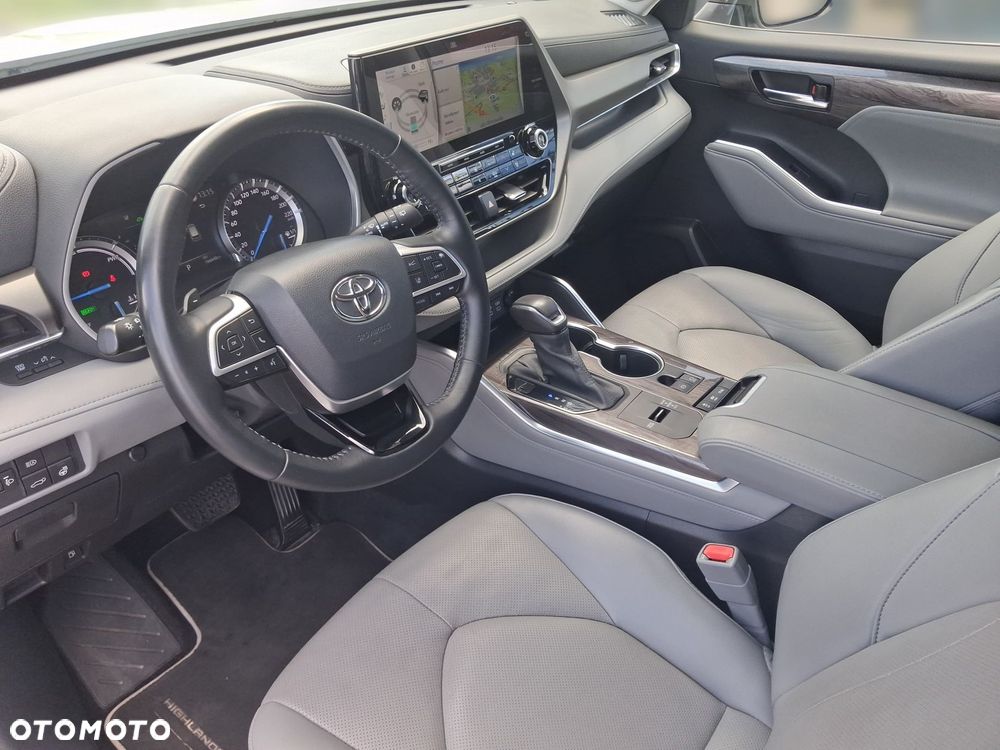Toyota Highlander - 10