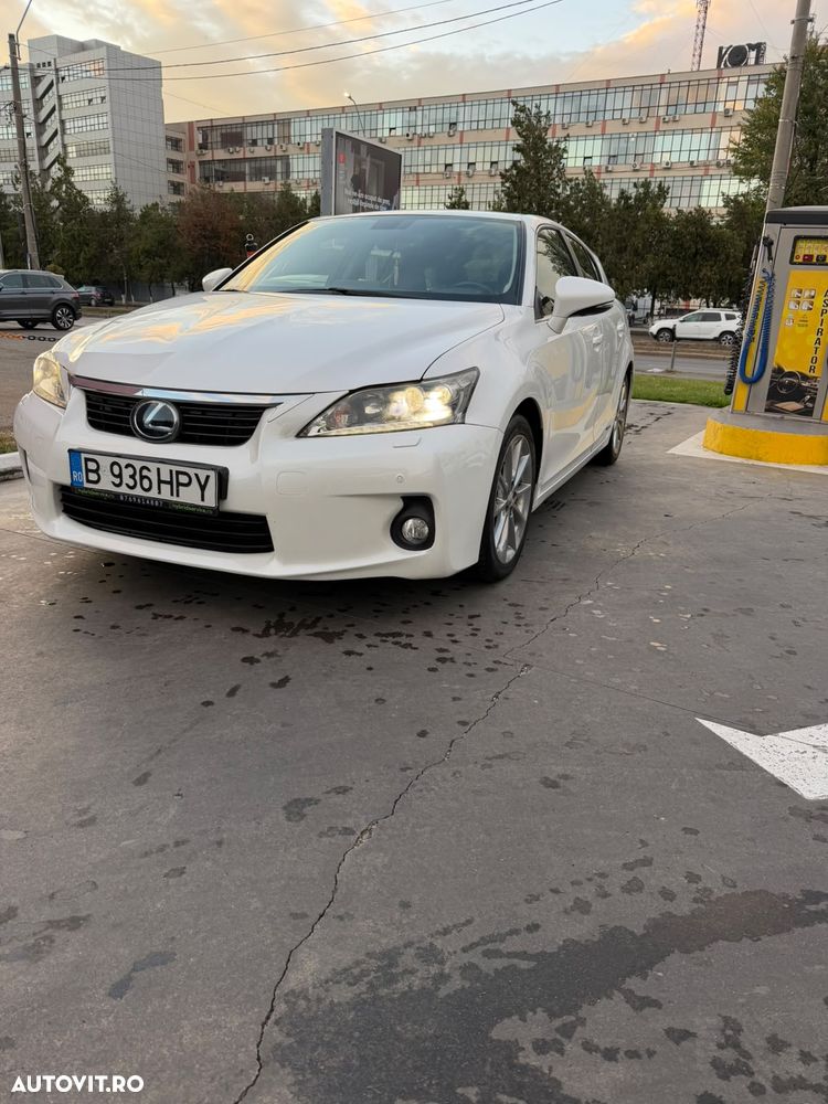Lexus CT - 18