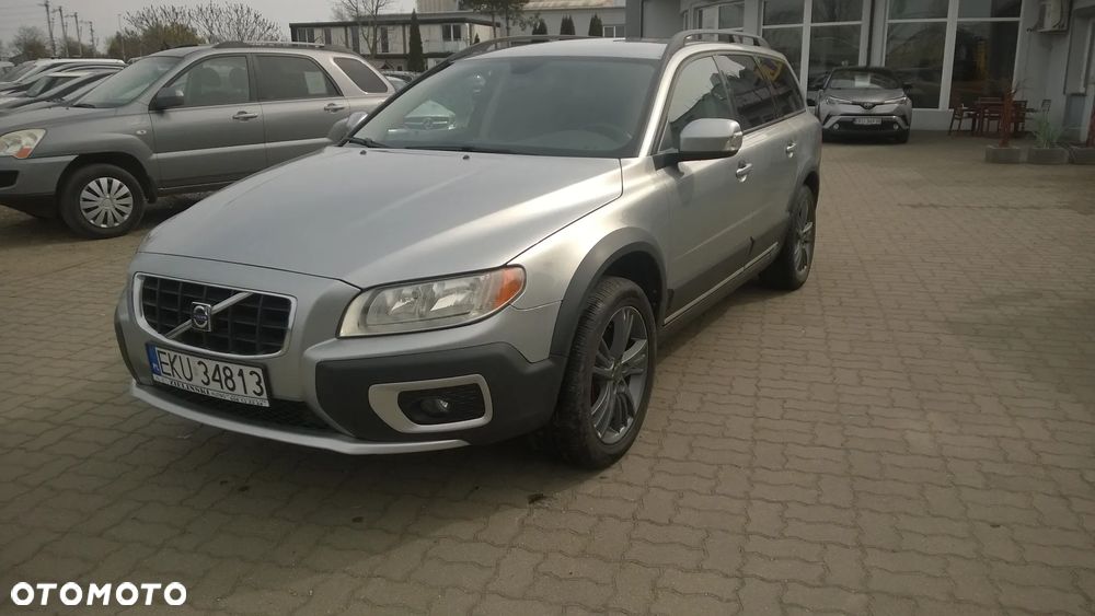 Volvo XC 70 D5 AWD Momentum - 1