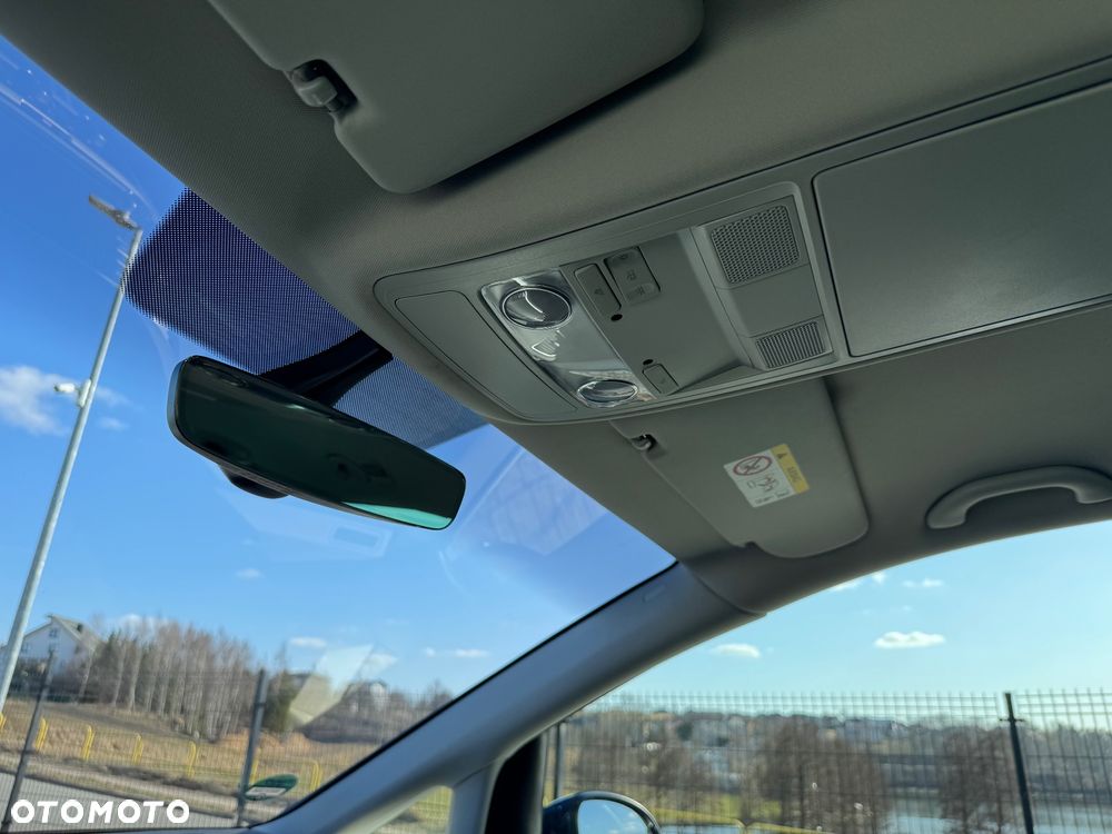 Volkswagen Sharan - 31