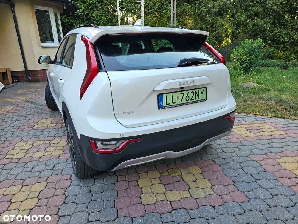 Kia Niro 64kWh M - 4