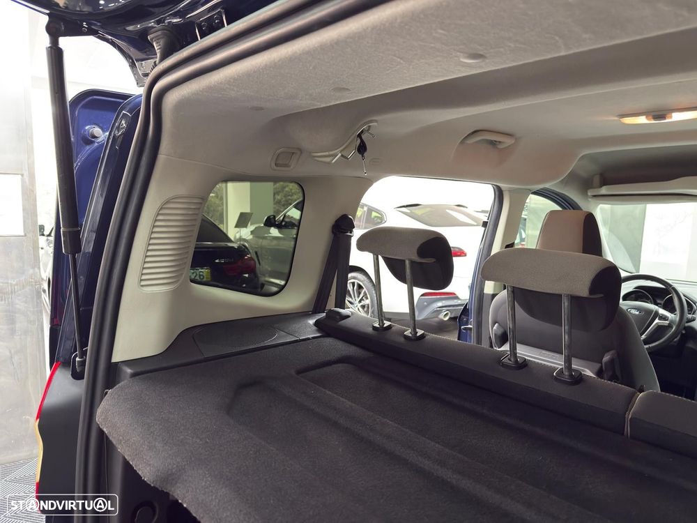 Ford Tourneo Courier 1.0 EcoBoost Titanium - 17