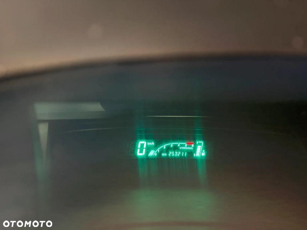 Toyota Yaris 1.4 D-4D Unlimited - 11