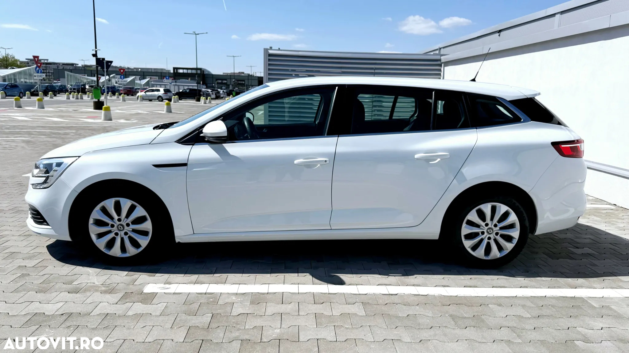 Renault Megane TCe GPF Life - 11