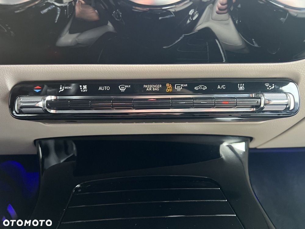 Mercedes-Benz CLA - 25