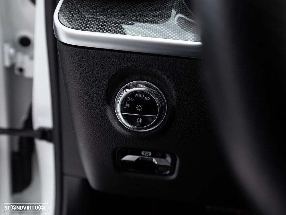 Mercedes-Benz C 300 e T 9G-TRONIC AMG Line - 18