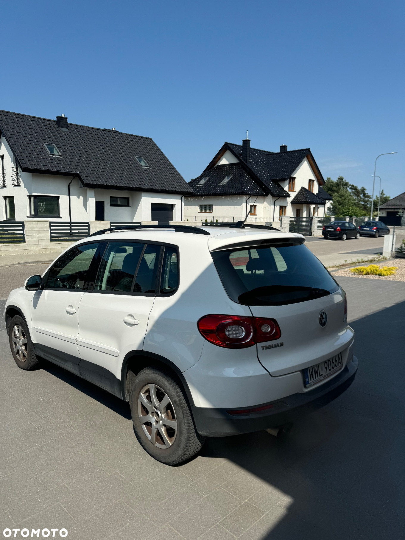 Volkswagen Tiguan - 2