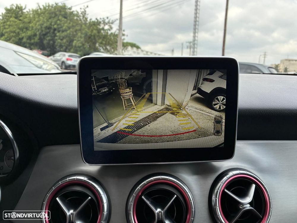 Mercedes-Benz CLA 220 d 7G-DCT AMG Line — fotografia 13