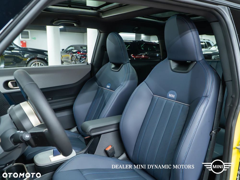MINI Cooper S Favoured Trim - 12