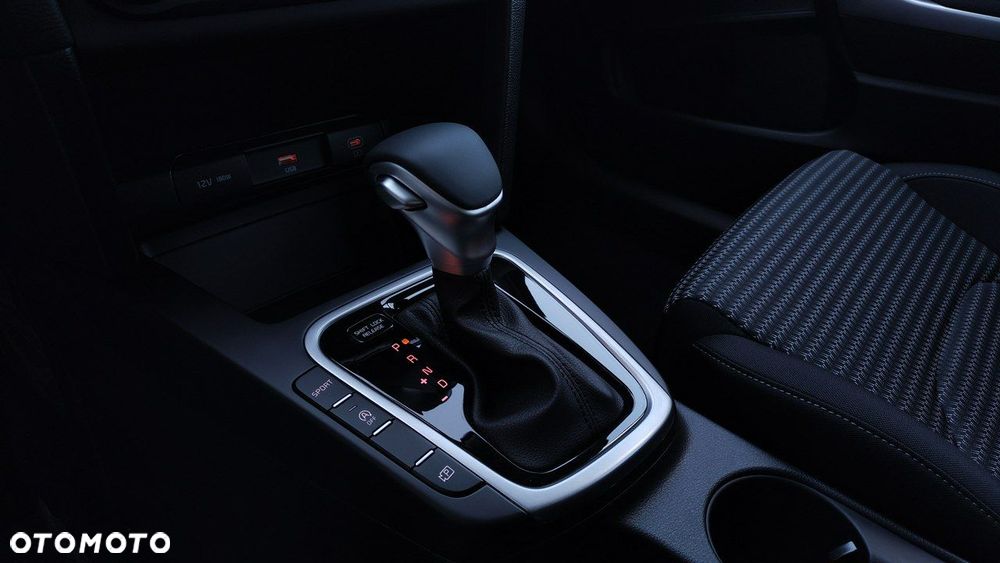 Kia Ceed - 12