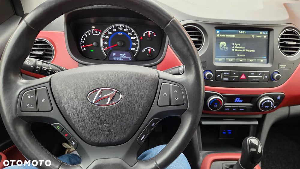 Hyundai i10 1.2 Premium - 12