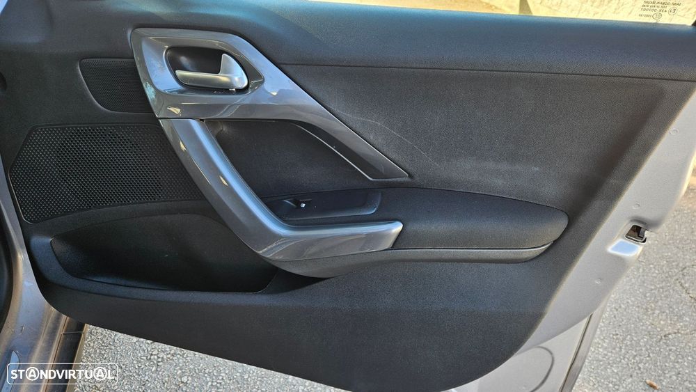 Peugeot 2008 1.2 PureTech Style - 30