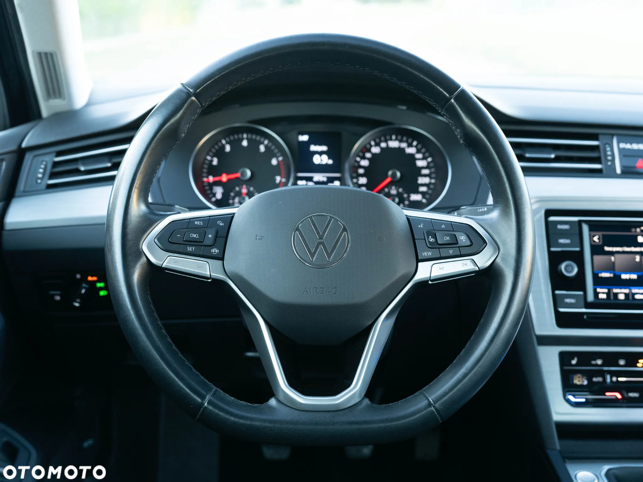 Volkswagen Passat 1.5 TSI EVO Business - 23