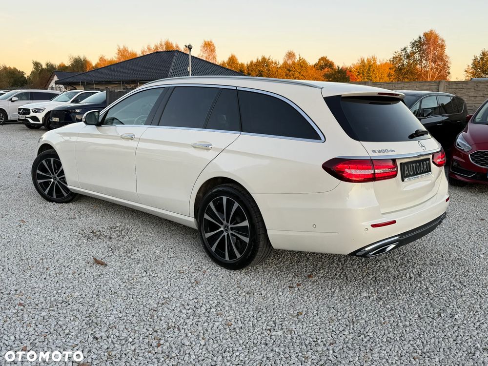 Mercedes-Benz Klasa E 300 d T 9G-TRONIC Avantgarde - 9