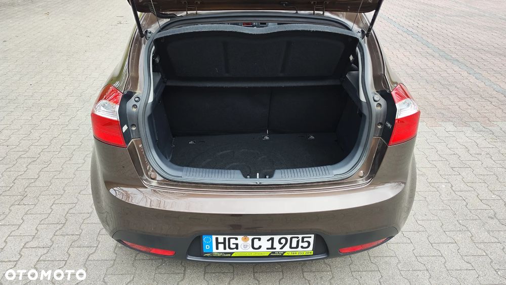 Kia Rio 1.2 Attract - 24