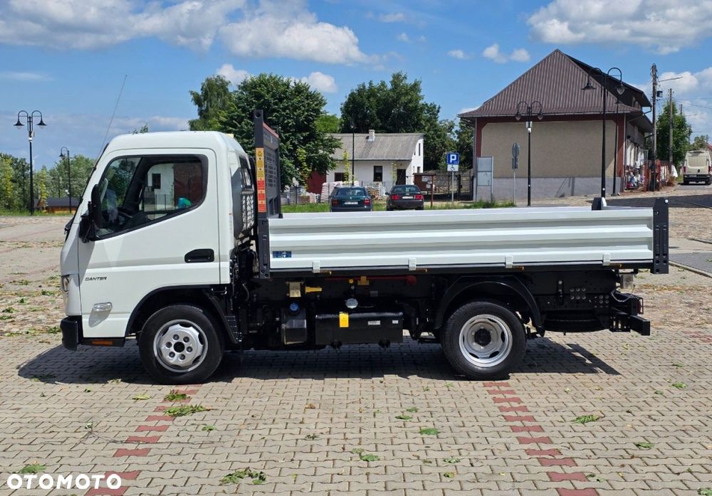 Mitsubishi Fuso Canter - 8