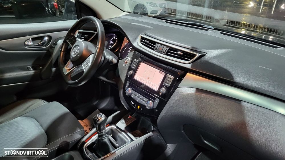 Nissan Qashqai 1.5 dCi N-Connecta - 23
