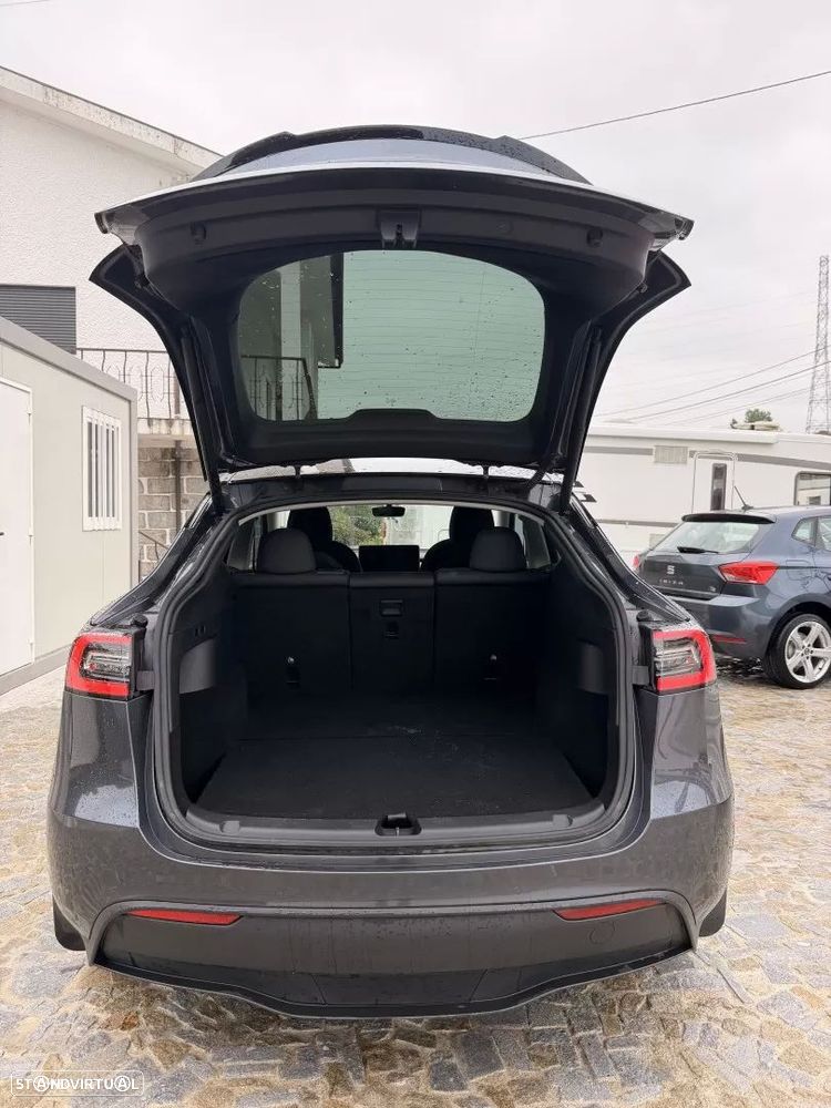 Tesla Model Y Long Range Dual Motor AWD - 7