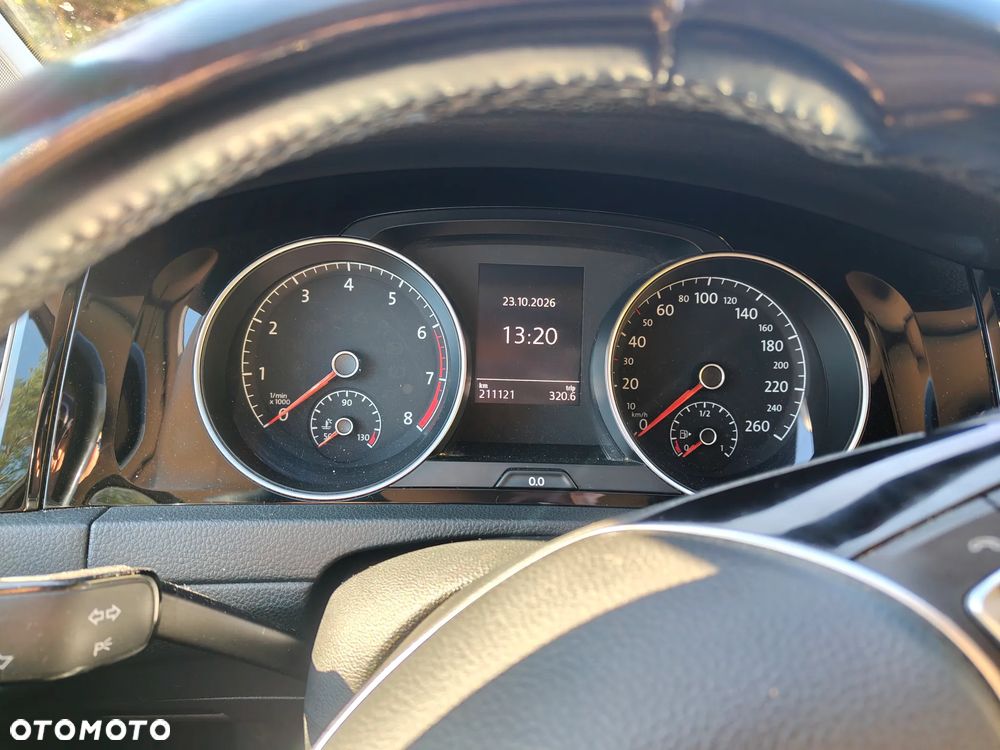 Volkswagen Golf - 5
