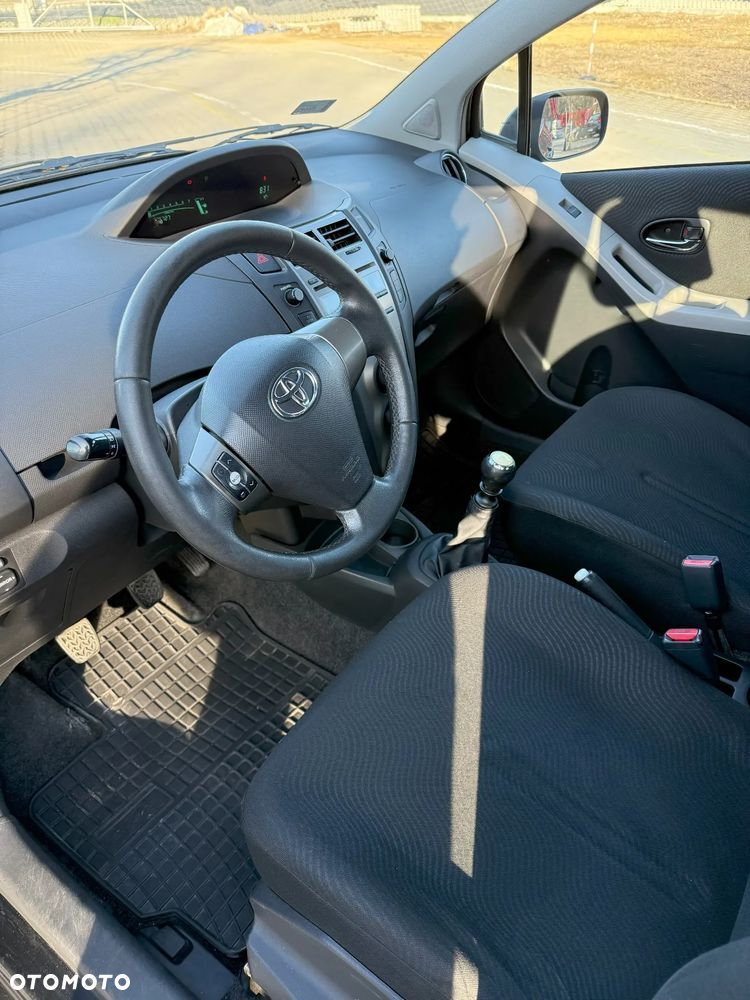Toyota Yaris 1.33 Active - 7