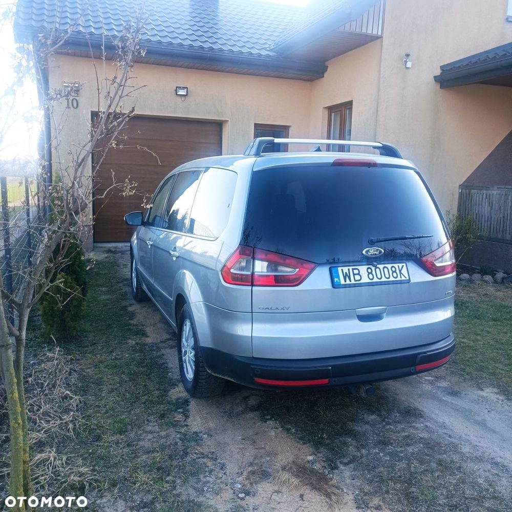 Ford Galaxy 2008 photo 4
