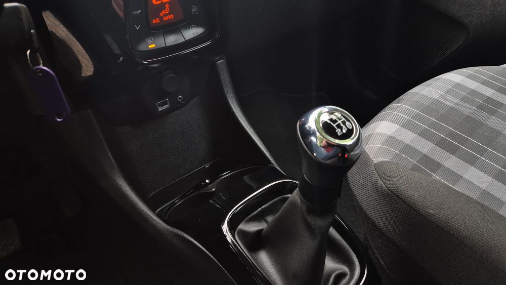 Peugeot 108 VTI 72 Top Style - 37