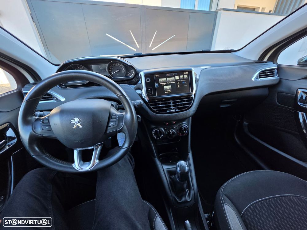 Peugeot 208 1.2 PureTech Style - 39