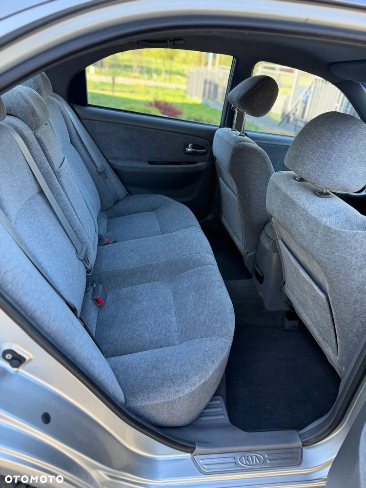 Kia Magentis 2.0 (air4) / Gold - 17