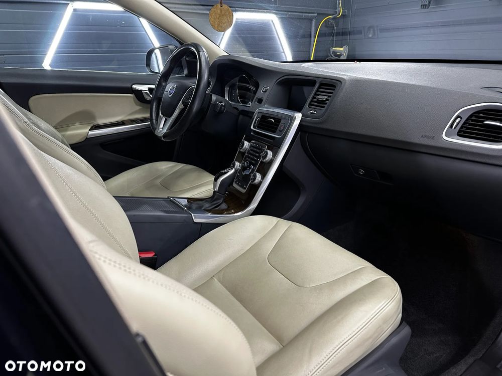 Volvo S60 2.5 T5 AWD - 29