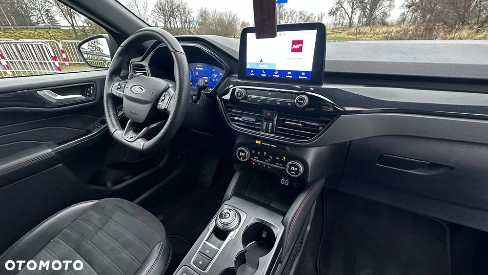 Ford Kuga 2.5 Duratec PHEV ST-LINE X - 17