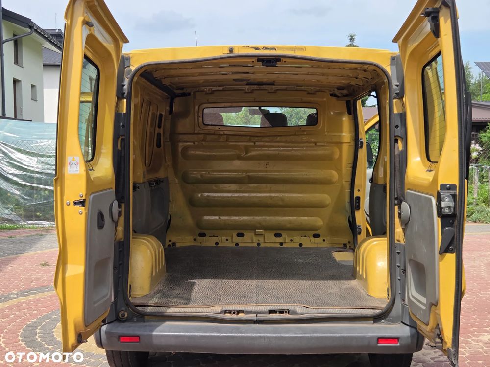 Renault Trafic - 19