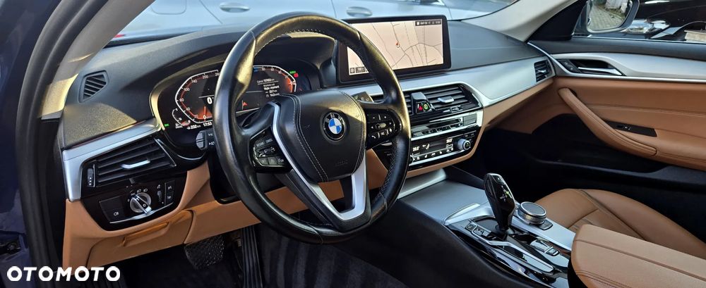 BMW Seria 5 520d xDrive - 21