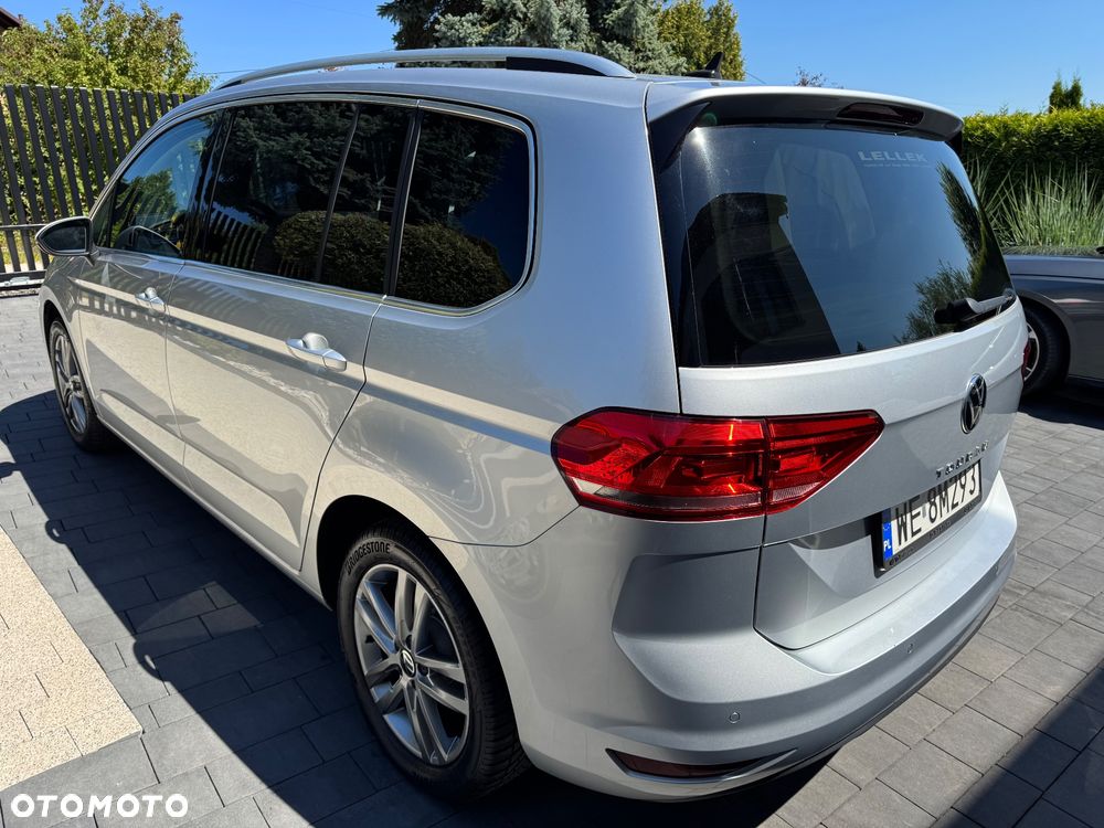 Volkswagen Touran - 29