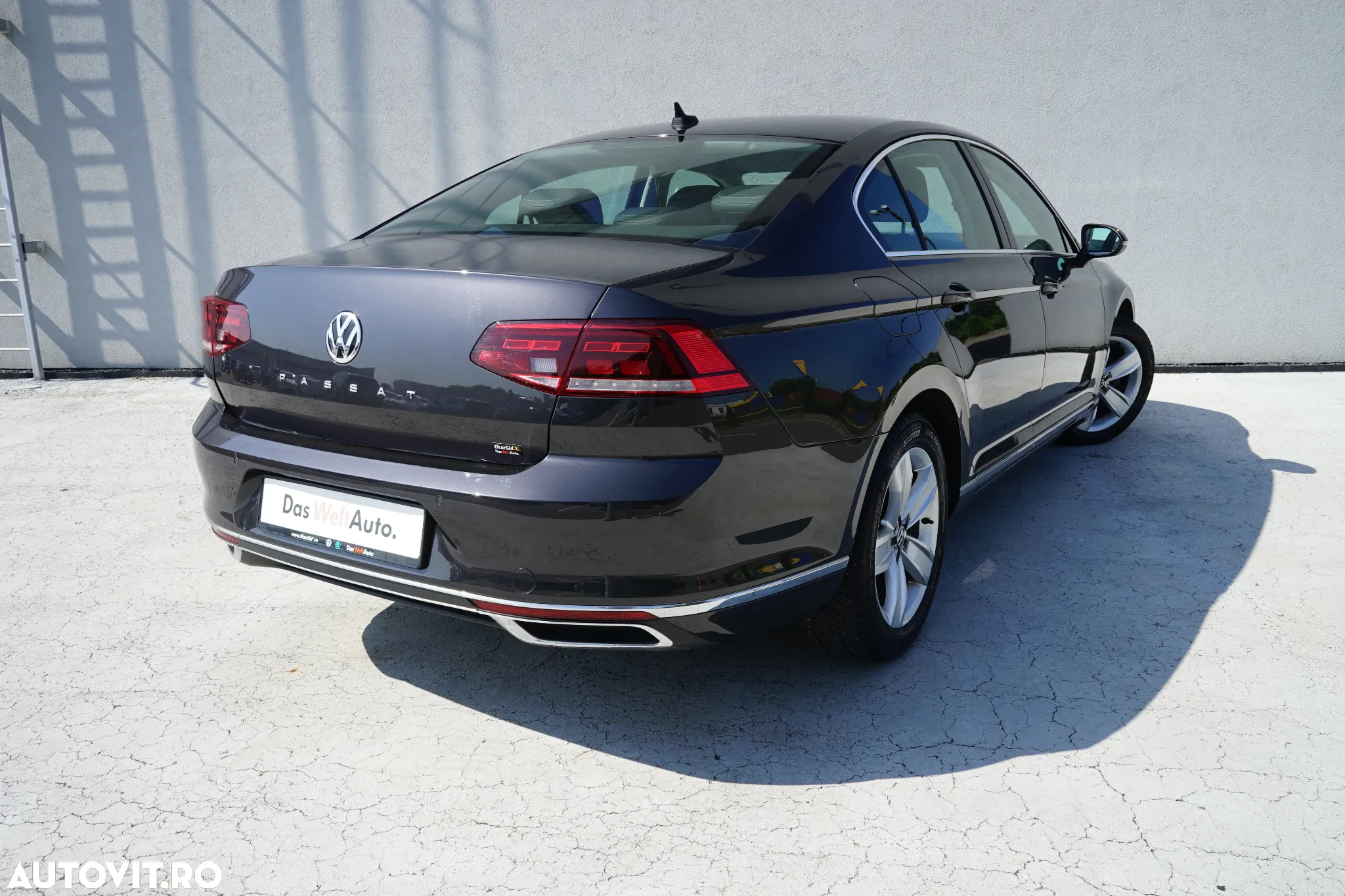 Volkswagen Passat - 6