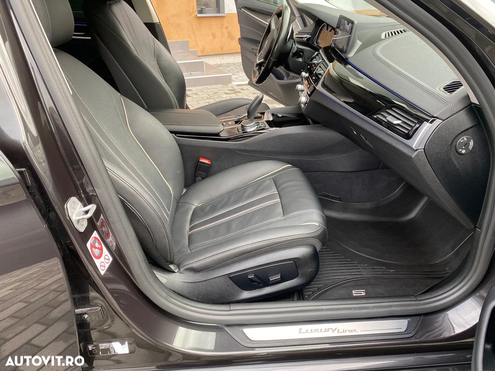 BMW Seria 5 530i xDrive AT - 8
