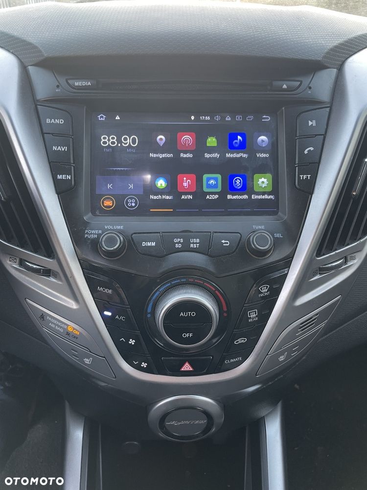 Hyundai Veloster - 7