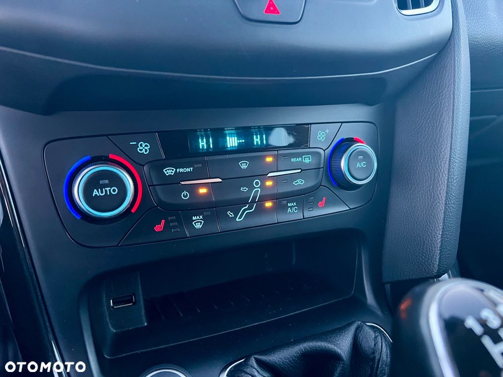 Ford Focus 1.0 EcoBoost Titanium - 5